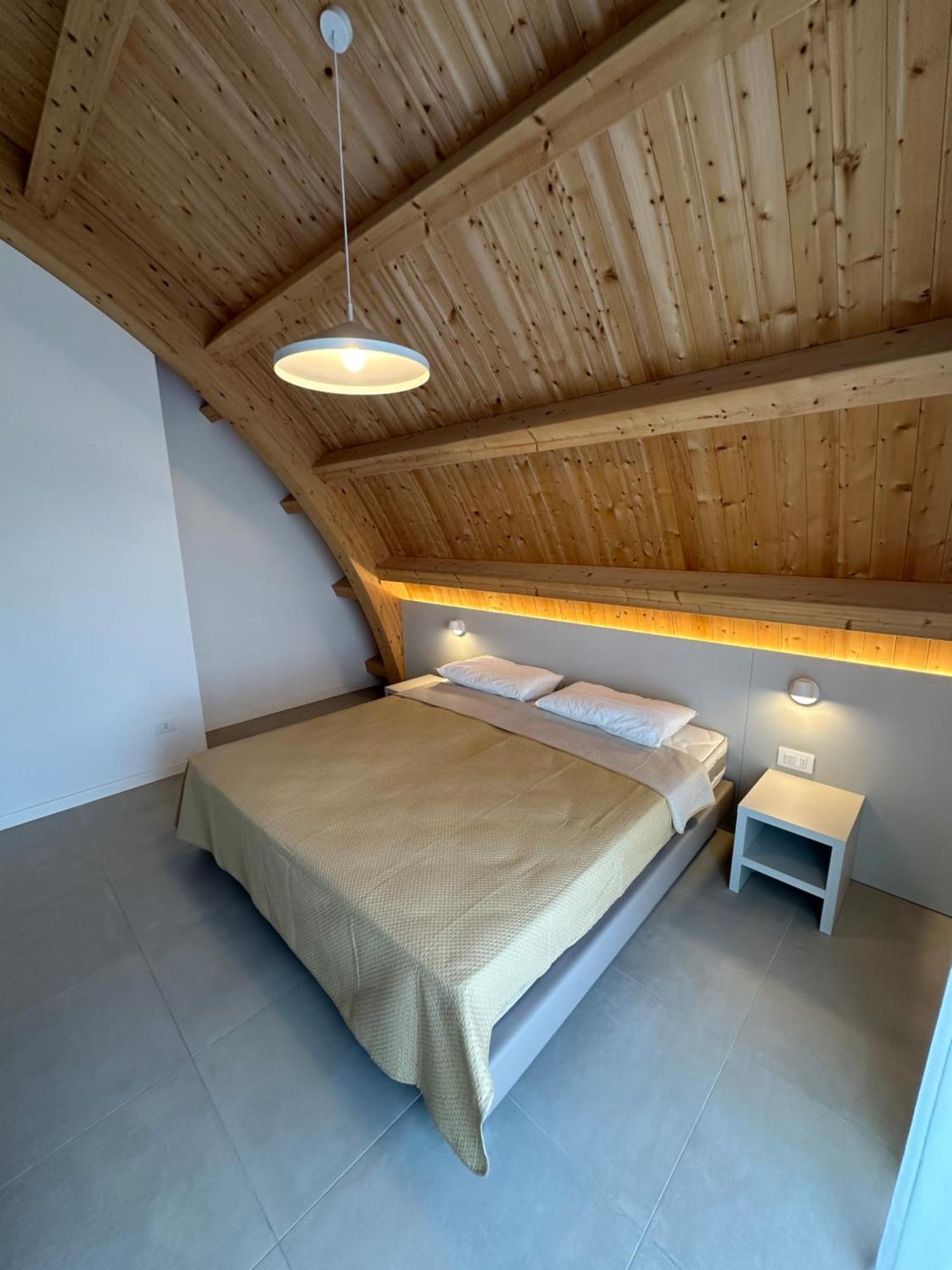 Woody Green Penthouse Sea View - Agenzia Cocal Каорле Экстерьер фото